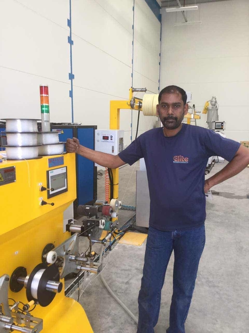 Línea de extrusión de filamentos 3D en la fábrica del cliente
