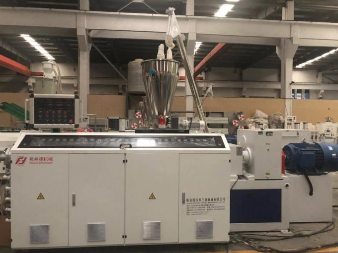 alimentación cuantitativa de 1100m m ASA Plastic Profile Production Line 0