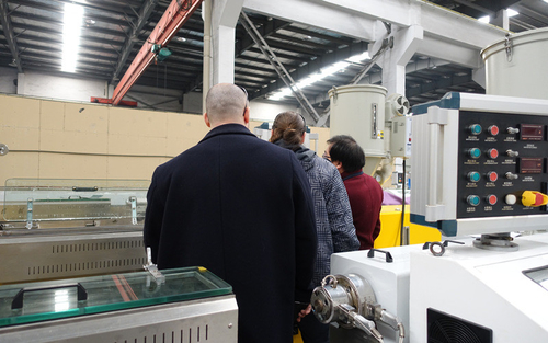 Últimos blogs de la empresa sobre Máquina de la visita y de la prueba del cliente de Rumania