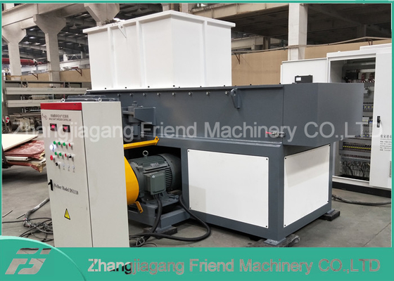 Good price máquina plástica de la trituradora de la botella de agua de la basura de 37kw 500kg/H de poco ruido en línea