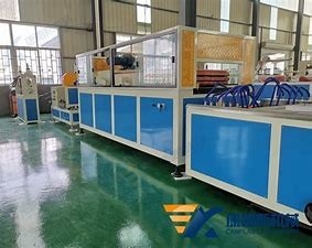 Good price Máquina compuesta plástica de madera automática de la protuberancia del SGS en línea