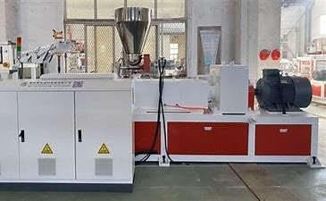 Good price Cadena de producción ignífuga del tablero de 600kg/H WPC en línea