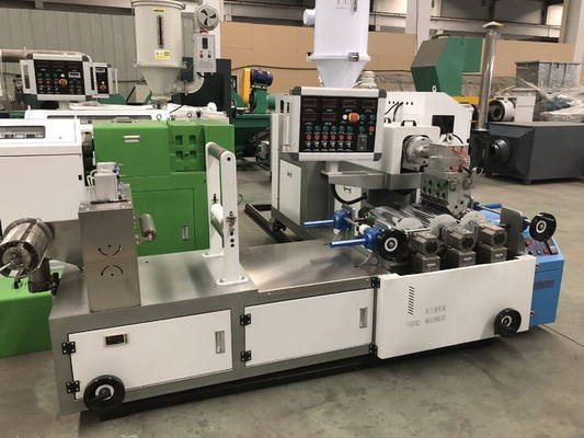 Good price Tipo Mini Plastic Sheet Extruder Machine 200kg/H del laboratorio en línea
