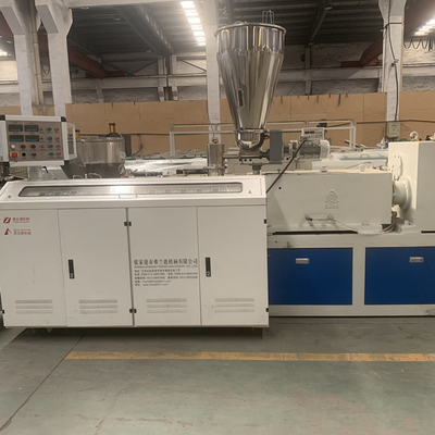Un buen precio. nodulizadora plástica caliente del Pvc que corta 110kg/H llenada de CaC03 en línea