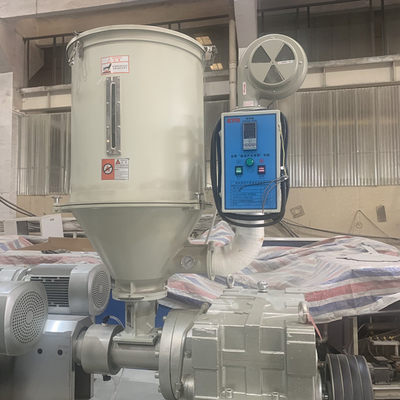 Un buen precio. Línea plástica completamente automática solo tornillo de la protuberancia del perfil de la rota WPC en línea