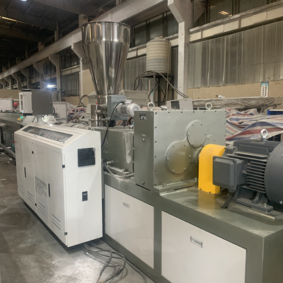 Good price El PVC pulveriza la máquina plástica 6m/Min del tubo del agua eléctrica en línea