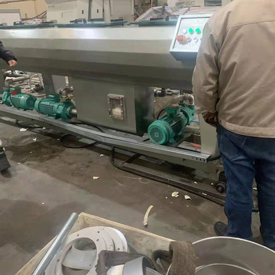 Un buen precio. tipo que corta planetario del diámetro del tornillo de la máquina 65m m del tubo del PVC 50kg/H en línea
