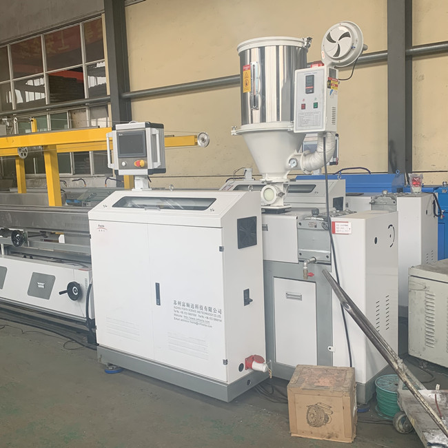 Tubo plástico que hace máquina las máquinas de extrudado eléctricas de la producción para los tubos del Pvc 4