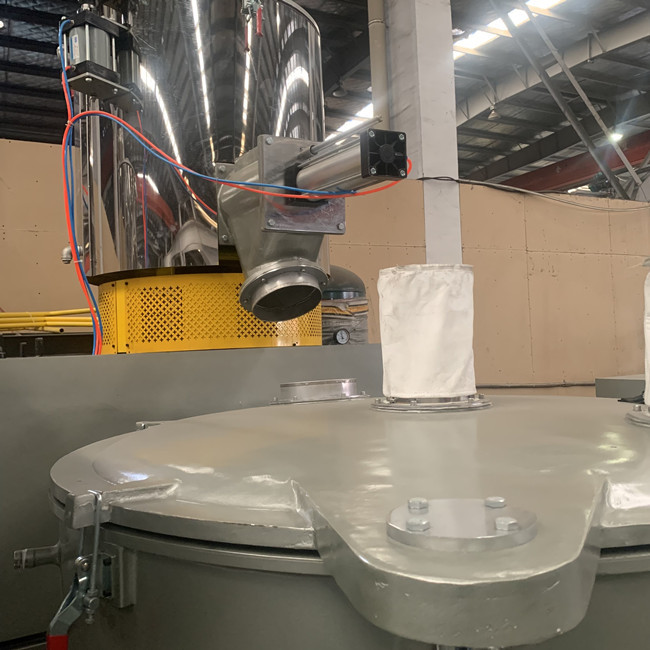 máquina plástica inoxidable del mezclador del PESO de 6m m con el sistema natural del vacío del extractor 4