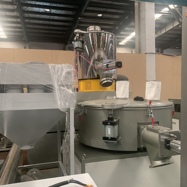 Calefacción que refresca capacidad vertical de la máquina 200kg/h del mezclador del PVC 3