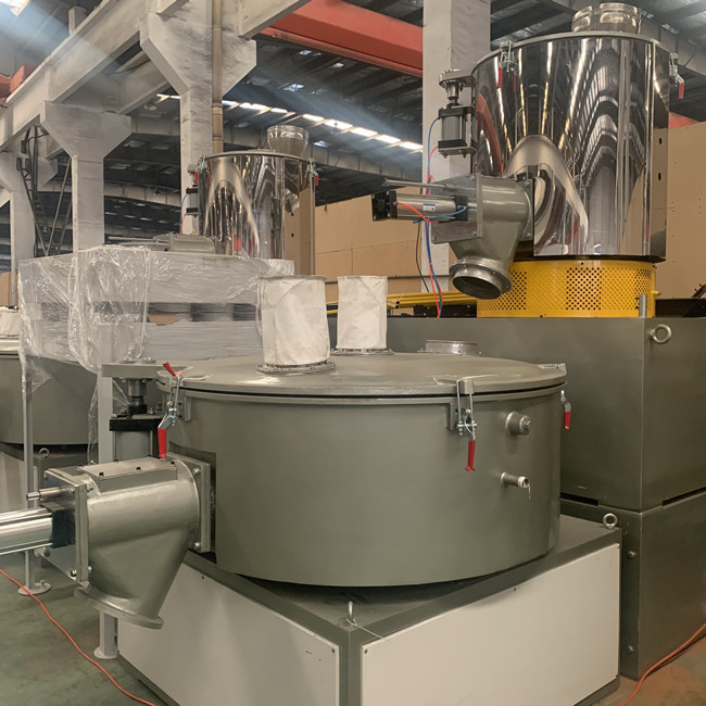 el composición del PVC de 6m m pulveriza la máquina plástica del mezclador completamente automática 4