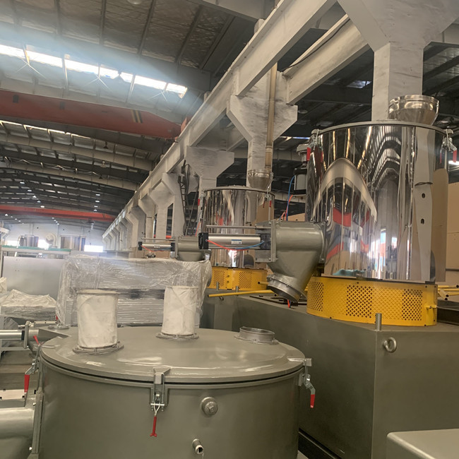 el composición del PVC de 6m m pulveriza la máquina plástica del mezclador completamente automática 2