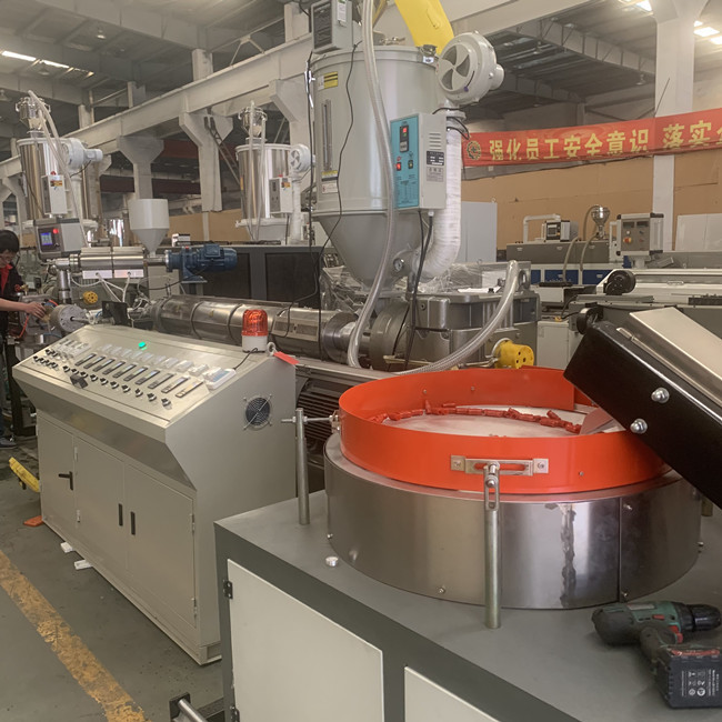 molde de acero plástico de la máquina 40Cr del tubo del Pvc de la irrigación por goteo de 63m m 4