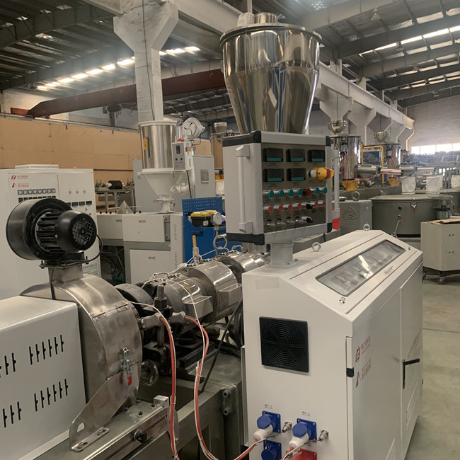 Diámetro acanalado de un sólo recinto de la máquina 800m m del tubo del Ldpe 3