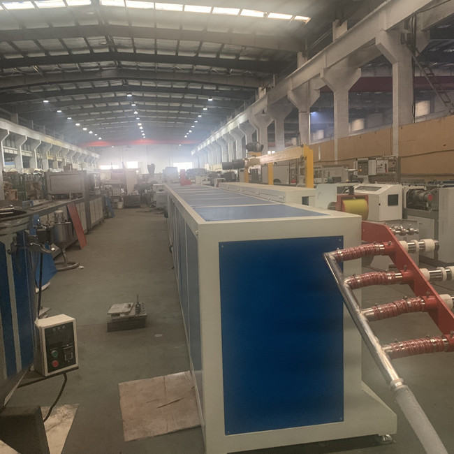 1 a 2/4 máquina plástica de la correa que embala, ACARICIA la cadena de producción plástica de la correa 2000kg/H 0