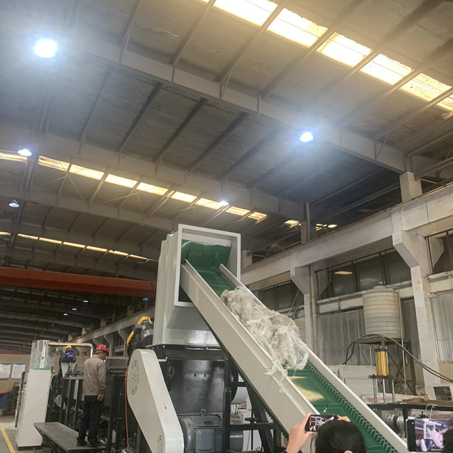 300kg/H línea de reciclaje plástica inútil control del PLC con la función de Washsing 0